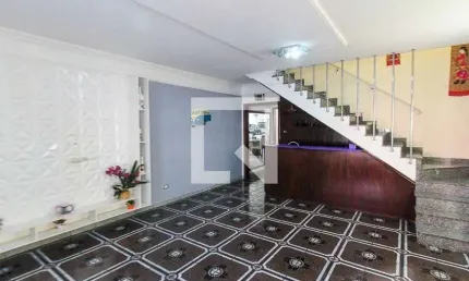 Casa para Aluguel - Jardim Teresa, 3 Quartos,  183 m² - São Paulo