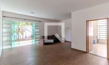 Casa para Aluguel - Pacaembu, 3 Quartos,  184 m² - São Paulo