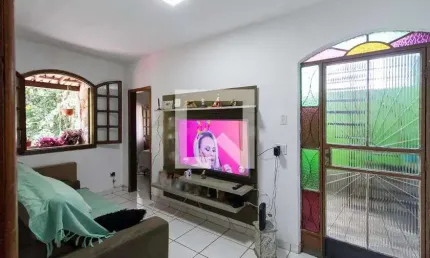 Casa para Aluguel - São Tomáz, 2 Quartos,  120 m² - Belo Horizonte