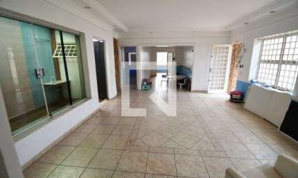 Casa para Aluguel - Mansões Santo Antônio, 3 Quartos,  400 m² - Campinas