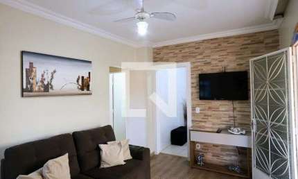 Casa para Aluguel - Cachoeirinha, 2 Quartos,  80 m² - Belo Horizonte