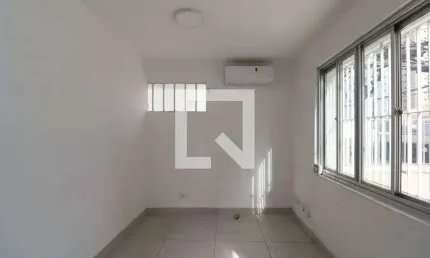Casa para Aluguel - Sumaré, 3 Quartos,  180 m² - São Paulo