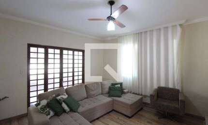 Casa para Aluguel - Minascaixa, 2 Quartos,  205 m² - Belo Horizonte