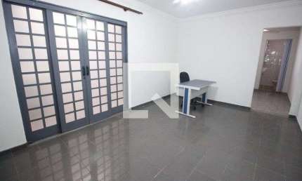 Casa para Aluguel - Vila Sônia, 2 Quartos,  150 m² - São Paulo