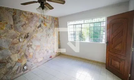 Casa para Aluguel - Vila Amália, 3 Quartos,  120 m² - São Paulo