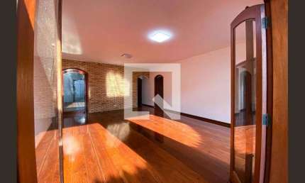Casa para Aluguel - Butantã, 7 Quartos,  380 m² - São Paulo