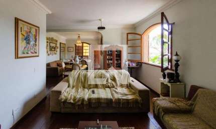 Casa para Aluguel - Santa Lúcia, 5 Quartos,  266 m² - Belo Horizonte