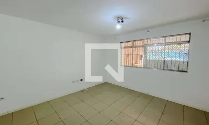 Casa para Aluguel - Vila Carrão, 3 Quartos,  200 m² - São Paulo