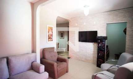 Casa para Aluguel - Jardim dos Comerciários, 3 Quartos,  400 m² - Belo Horizonte