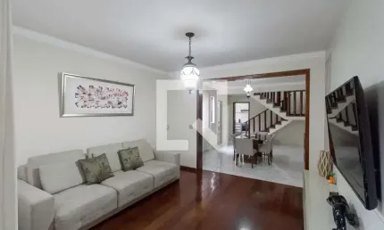 Casa para Aluguel - Castelo, 3 Quartos,  231 m² - Belo Horizonte