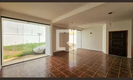 Casa para Aluguel - Jardim Campo Grande, 3 Quartos,  192 m² - São Paulo