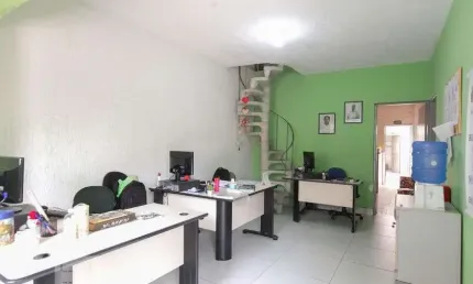 Casa para Aluguel - Conjunto Residencial Jose Bonifacio, 4 Quartos,  230 m² - São Paulo