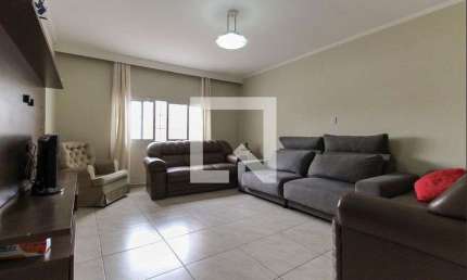 Casa para Aluguel - Conjunto Residencial Jose Bonifacio, 4 Quartos,  281 m² - São Paulo