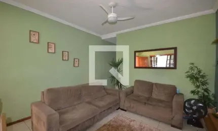 Casa para Aluguel - Jardim Sulacap, 2 Quartos,  150 m² - Rio de Janeiro