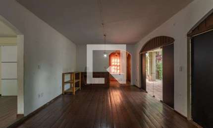 Casa para Aluguel - Braúnas, 4 Quartos,  500 m² - Belo Horizonte