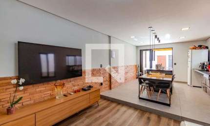 Casa para Aluguel - Menino Deus, 2 Quartos,  170 m² - Porto Alegre