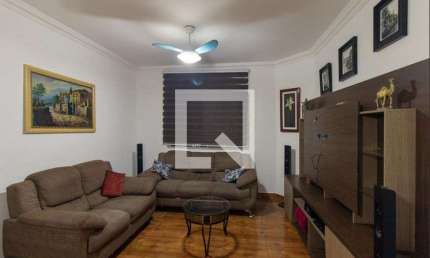 Casa para Aluguel - Uberaba, 3 Quartos,  140 m² - Curitiba