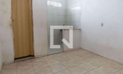Casa para Aluguel - Cabula, 1 Quarto,  32 m² - Salvador