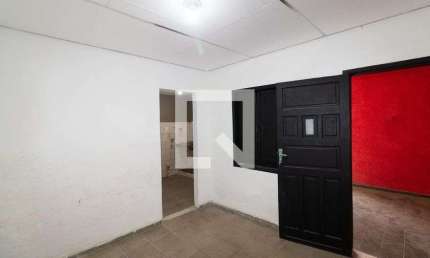 Casa para Aluguel - Campo Grande, 2 Quartos,  51 m² - Rio de Janeiro