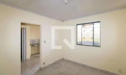 Casa para Aluguel - Campo Grande, 1 Quarto,  35 m² - Rio de Janeiro