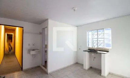Casa para Aluguel - Jardim Presidente Dutra, 1 Quarto,  32 m² - Guarulhos