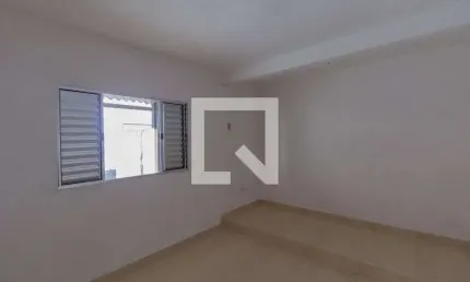 Casa para Aluguel - Vila Carmosina, 1 Quarto,  29 m² - São Paulo