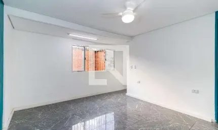 Casa para Aluguel - Lajeado, 1 Quarto,  44 m² - São Paulo