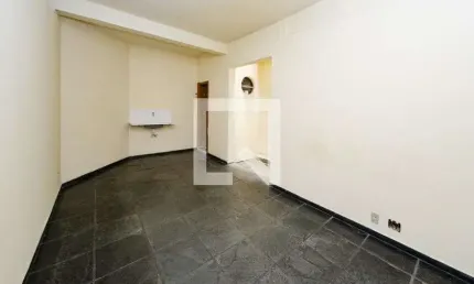 Kitnet / Stúdio para Aluguel - João Pinheiro, 1 Quarto,  20 m² - Belo Horizonte