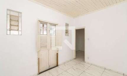 Casa para Aluguel - Olaria, 2 Quartos,  60 m² - Rio de Janeiro
