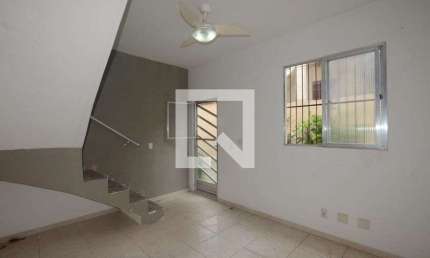 Casa para Aluguel - Cascadura, 3 Quartos,  48 m² - Rio de Janeiro