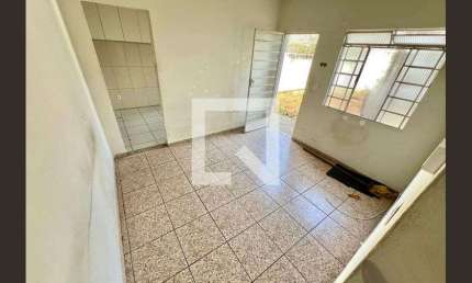 Casa para Aluguel - Santa Mônica, 1 Quarto,  50 m² - Belo Horizonte