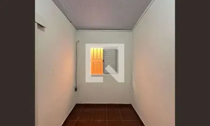 Kitnet / Stúdio para Aluguel - Jardim Éster Yolanda, 2 Quartos,  1 m² - São Paulo