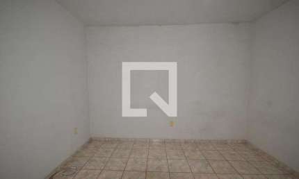 Kitnet / Stúdio para alugar na Rua José de Queiros, Bento Ribeiro, Rio de Janeiro por R$ 580