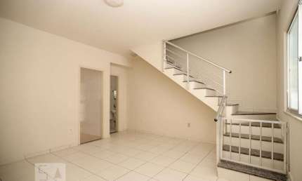 Casa para Aluguel - Piedade, 2 Quartos,  63 m² - Rio de Janeiro