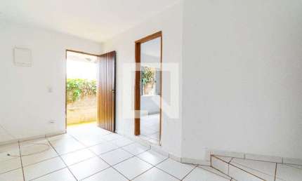 Casa para Aluguel - Jabaquara, 1 Quarto,  30 m² - São Paulo