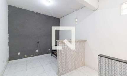 Casa para Aluguel - Itaquera, 2 Quartos,  56 m² - São Paulo