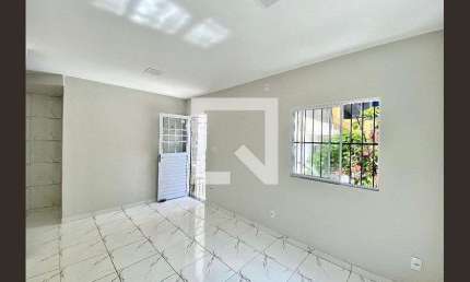 Casa para Aluguel - Brotas, 1 Quarto,  42 m² - Salvador