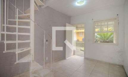 Casa / Sobrado em Condomínio para Aluguel - Bom Jesus, 1 Quarto,  200 m² - Porto Alegre