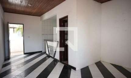 Casa para Aluguel - Itapuã, 2 Quartos,  100 m² - Salvador