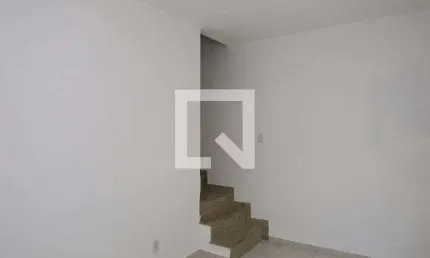 Casa para Aluguel - Itaquera, 2 Quartos,  60 m² - São Paulo