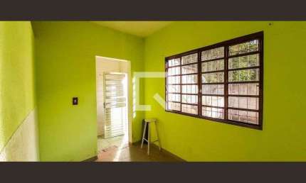 Casa para Aluguel - Umuarama, 1 Quarto,  60 m² - Osasco