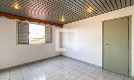 Casa para Aluguel - Jardim Brasília, 2 Quartos,  70 m² - São Paulo