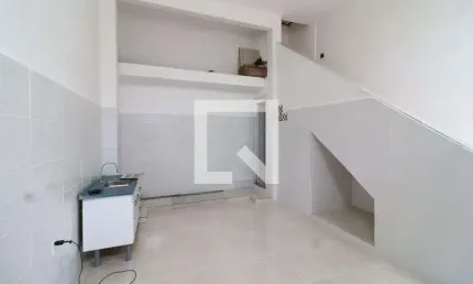 Kitnet / Stúdio para Aluguel - Portuguesa, 1 Quarto,  30 m² - Rio de Janeiro
