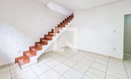 Casa para Aluguel - Minascaixa, 2 Quartos,  100 m² - Belo Horizonte
