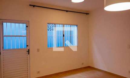 Casa para Aluguel - Santa Maria, 1 Quarto,  55 m² - Osasco
