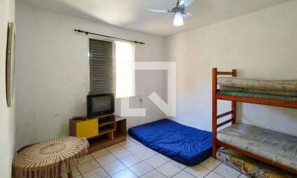 Kitnet / Stúdio para alugar na Avenida Presidente Castelo Branco, Vila Caiçara, Praia Grande por R$ 935
