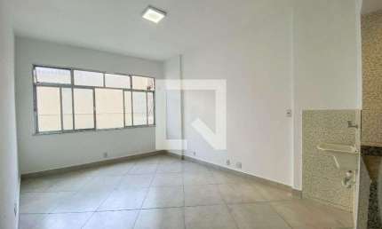 Kitnet / Stúdio para alugar na Rua da Relação, Centro, Rio de Janeiro por R$ 800