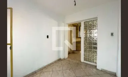 Casa para Aluguel - Jardim Santo Elias, 2 Quartos,  90 m² - São Paulo