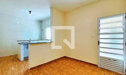 Casa para Aluguel - Jardim Presidente Dutra, 1 Quarto,  60 m² - Guarulhos