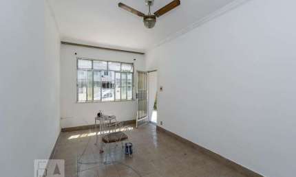 Casa para Aluguel - Olaria, 3 Quartos,  200 m² - Rio de Janeiro